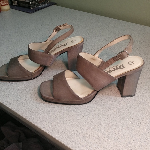 Shoes - Picture 2 of 4